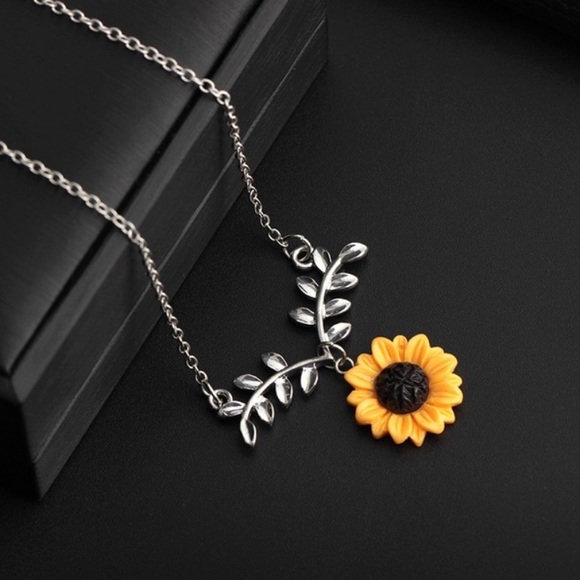 Jewelry Sunflower Necklace And Earring Set New Poshmark